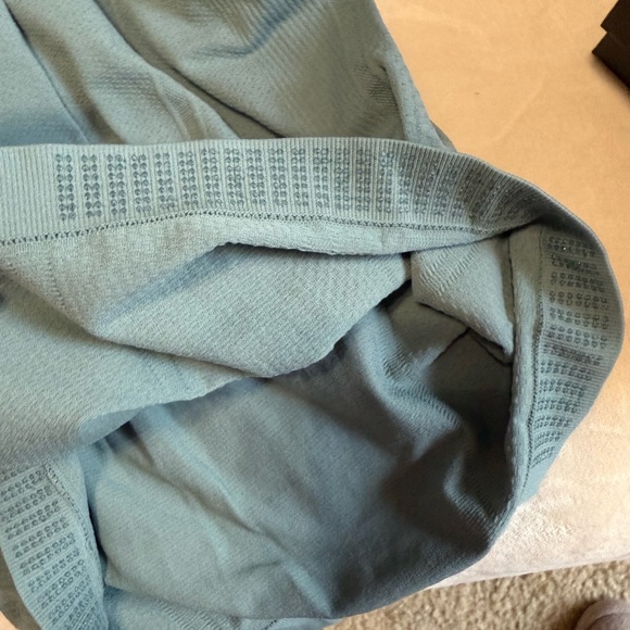 Women’s momentum seamless racerback tank top - Picture 2 of 4